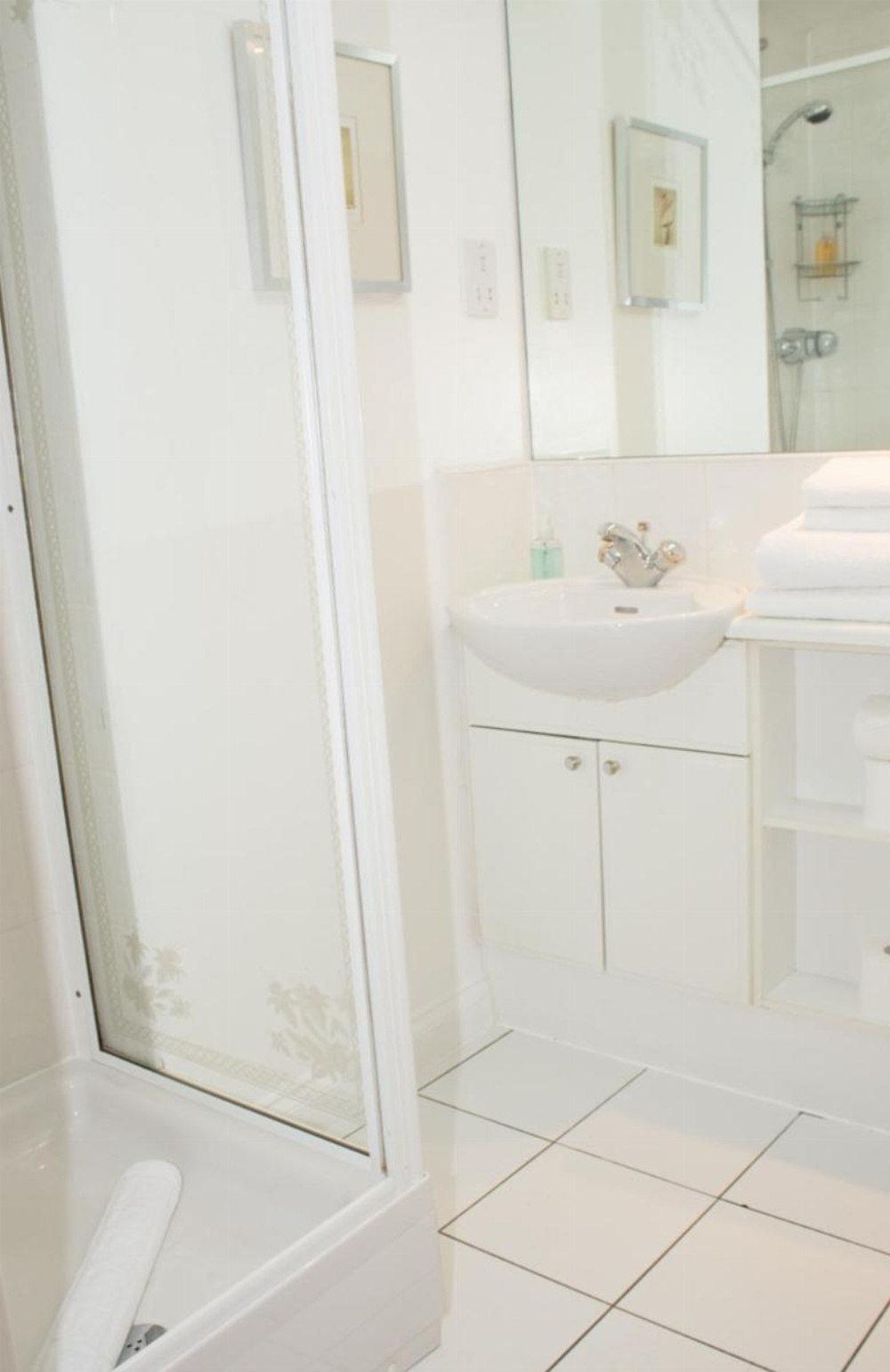 Room image 3